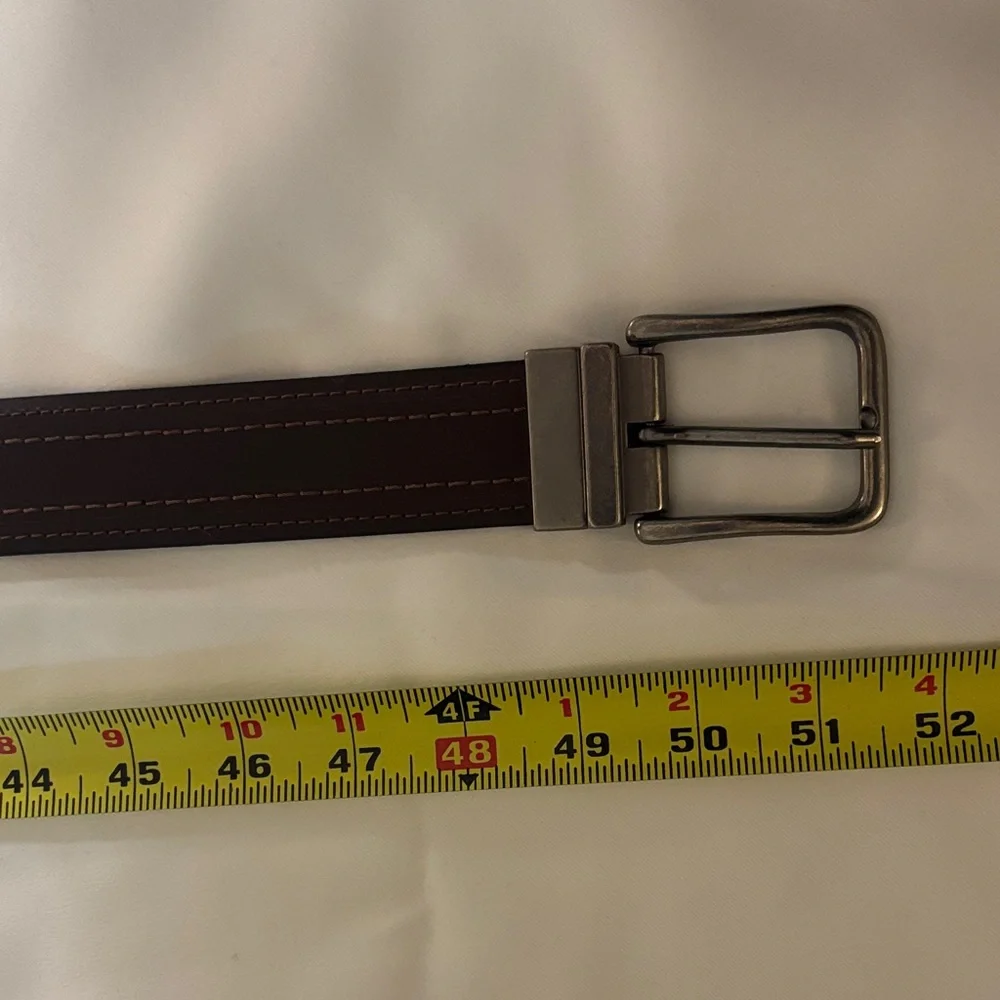 Source Unknown Dark Brown Leather Belt with Silver Buckle